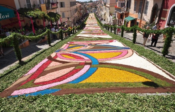 Infiorata tradizionale di Genzano